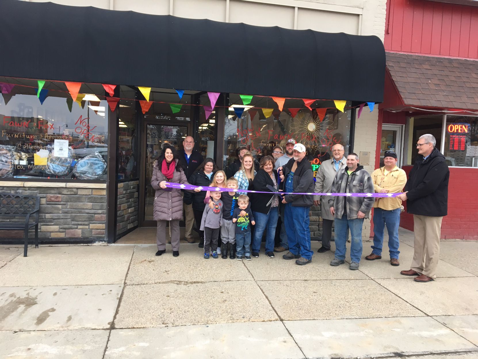 Indianola ribbon cutting: Fawn & Fox
